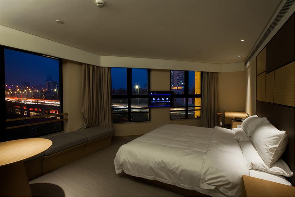 Ji Hotel Shanghai Xujiahui Zewnętrze zdjęcie